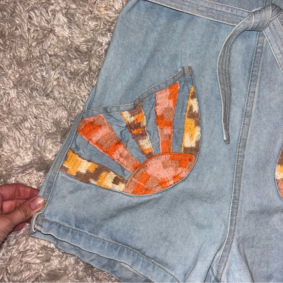 Chasing Unicorns Waiting for the Sun Overall Size Small - Picture 3 of 9